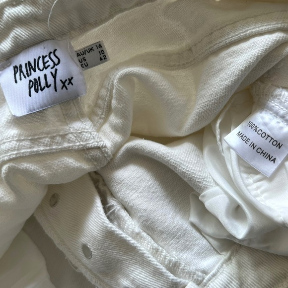 Princess Polly Jeans 10 White Straight Leg Flared Raw Hem Button Fly 28x26 - Picture 5 of 5